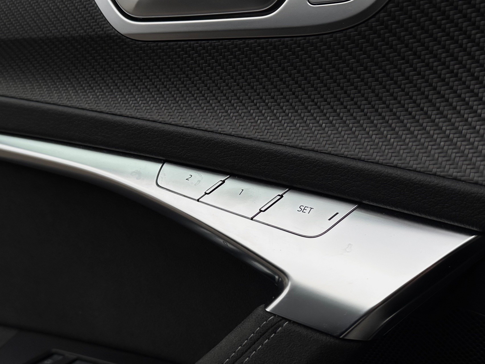 AUDI RS6 Avant 4.0 TFSI V8 Performance quattro-image-13