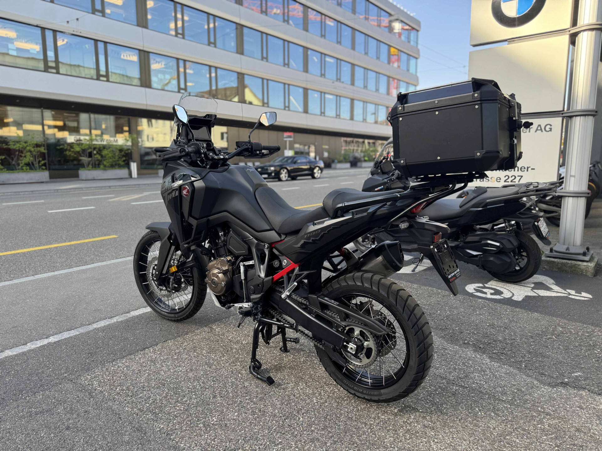 HONDA CRF 1100 L Africa Twin-image-2