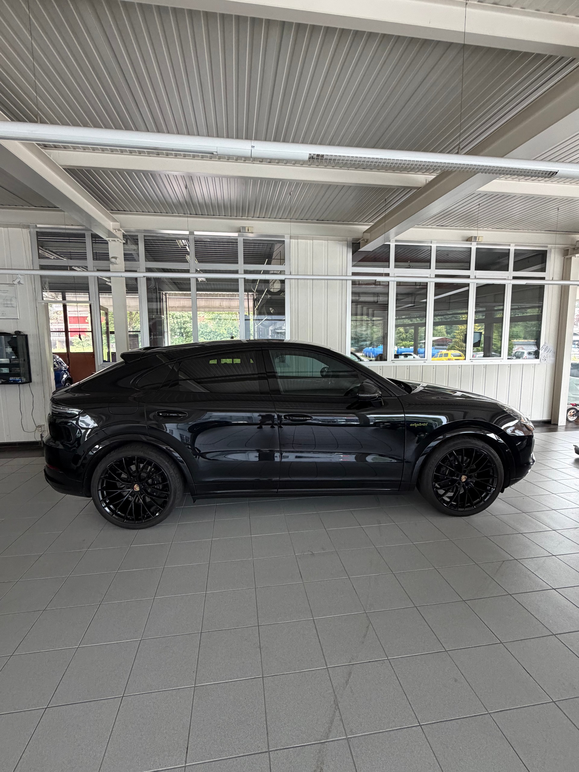 PORSCHE Cayenne Coupé E-Hybrid