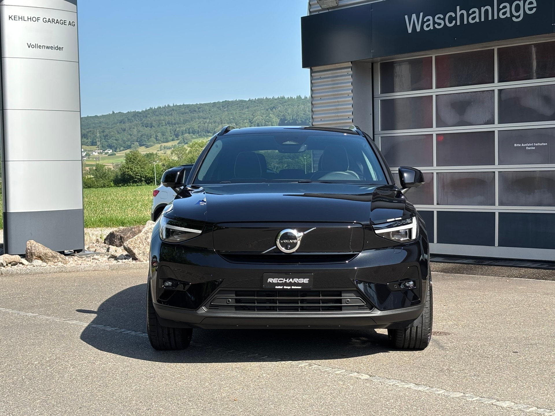 VOLVO EX40 Twin XCENTRIC Edition AWD-image-10