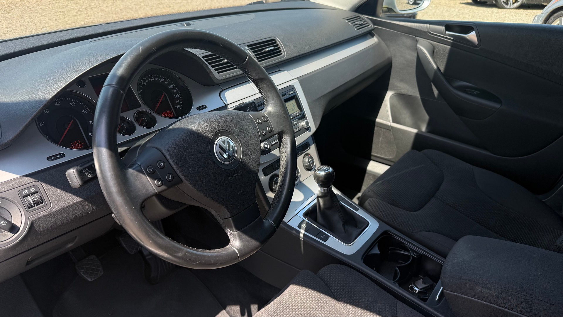 VW Passat Variant 1.8 TSI Value-showroom-element-2