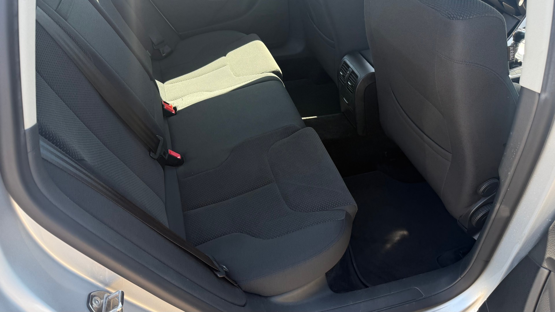 VW Passat Variant 1.8 TSI Value-image-15