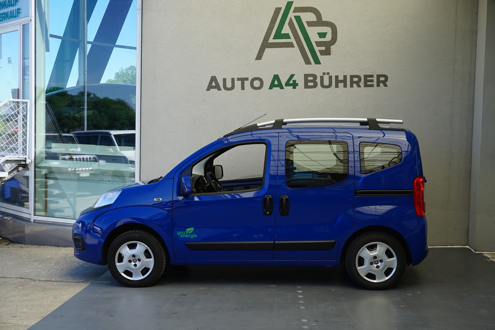 FIAT Qubo 1.4 Natural Power Lounge-showroom-element-1