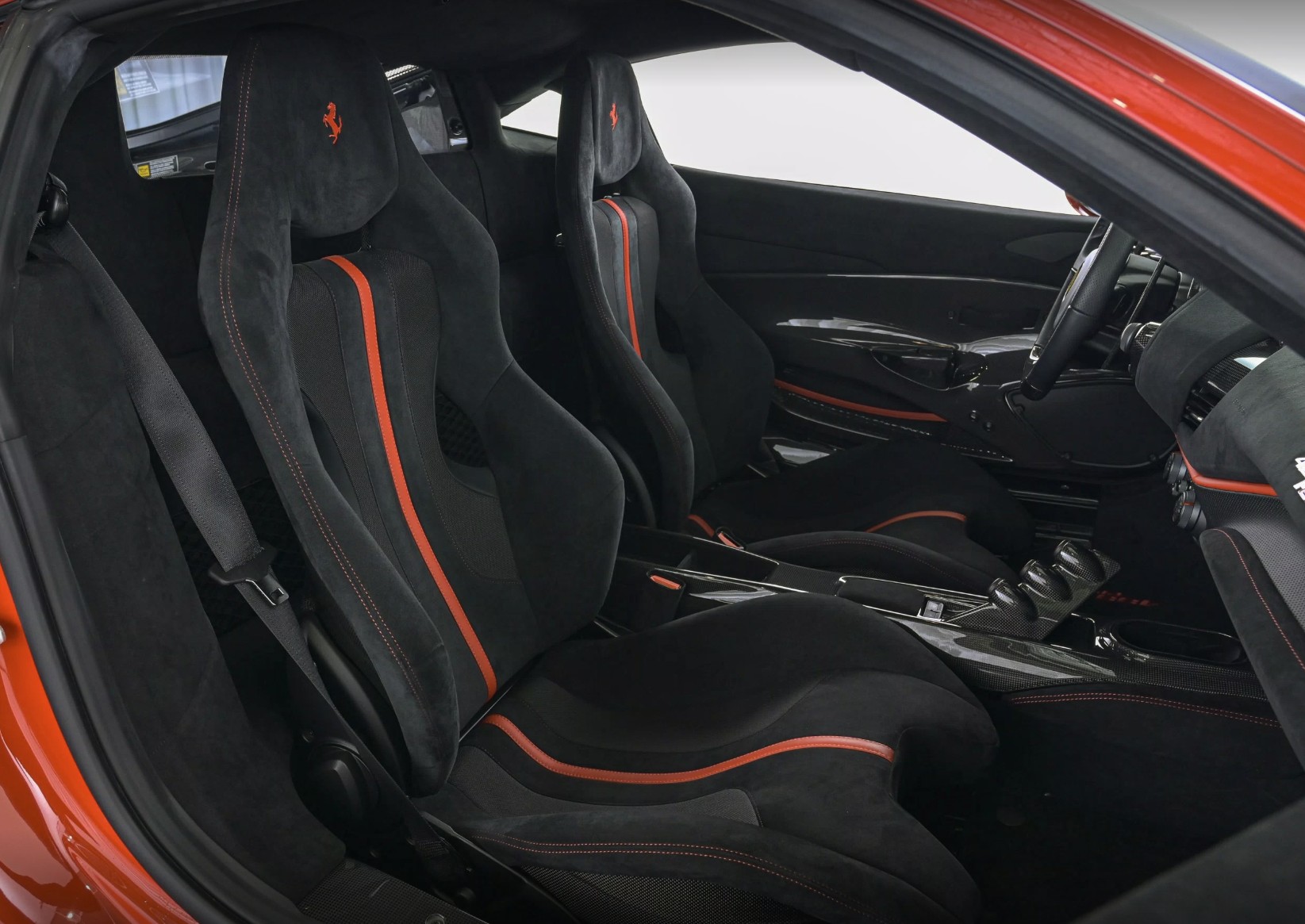 FERRARI 488 Pista 3.9 V8-image-4