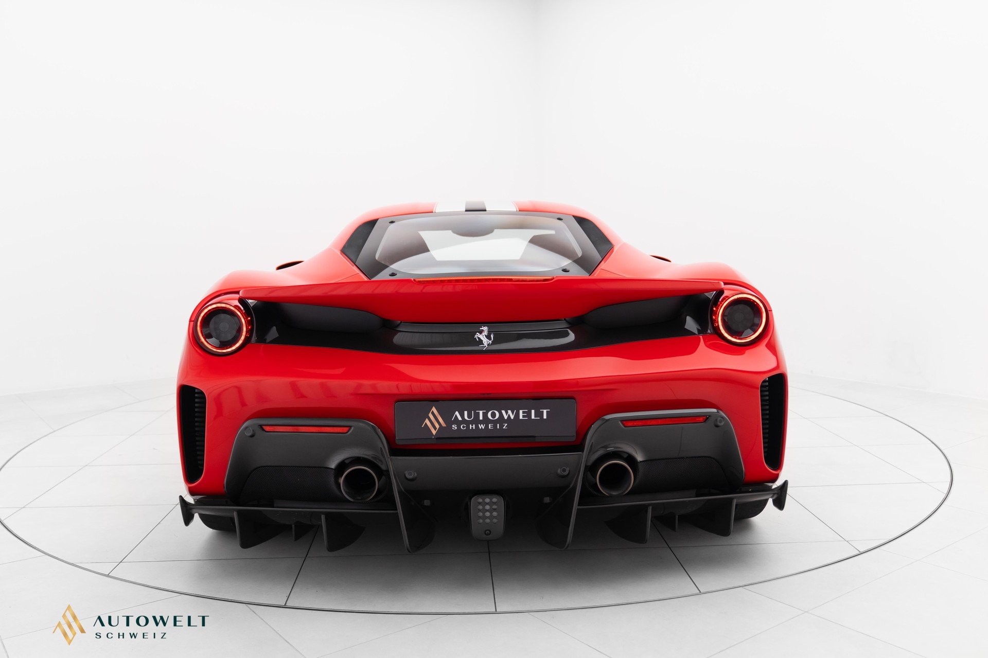 FERRARI 488 Pista 3.9 V8-image-5