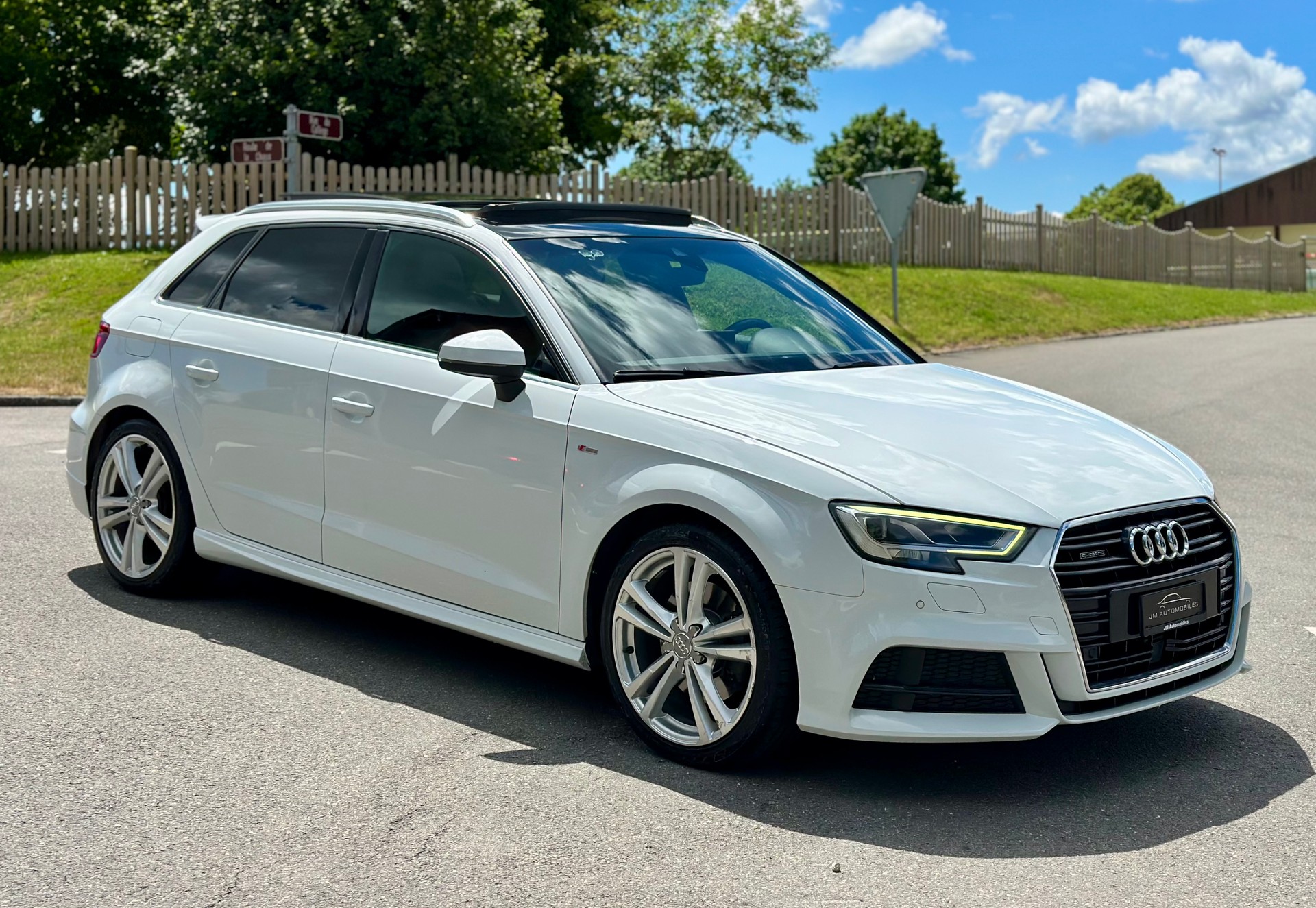 AUDI A3 Sportback 2.0 TFSI quattro S-tronic S-line-image-1