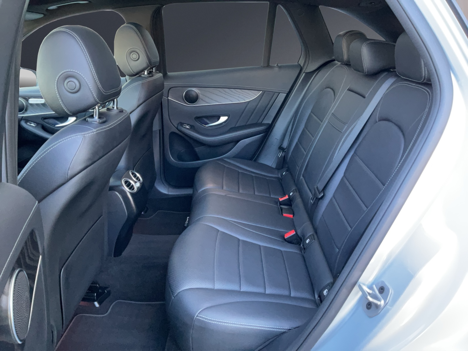 MERCEDES-BENZ GLC 200 AMG Line 4Matic-image-15