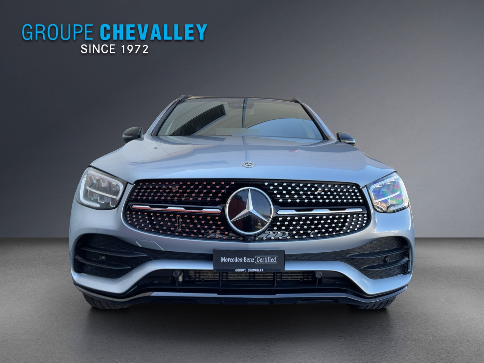 MERCEDES-BENZ GLC 200 AMG Line 4Matic-showroom-element-1