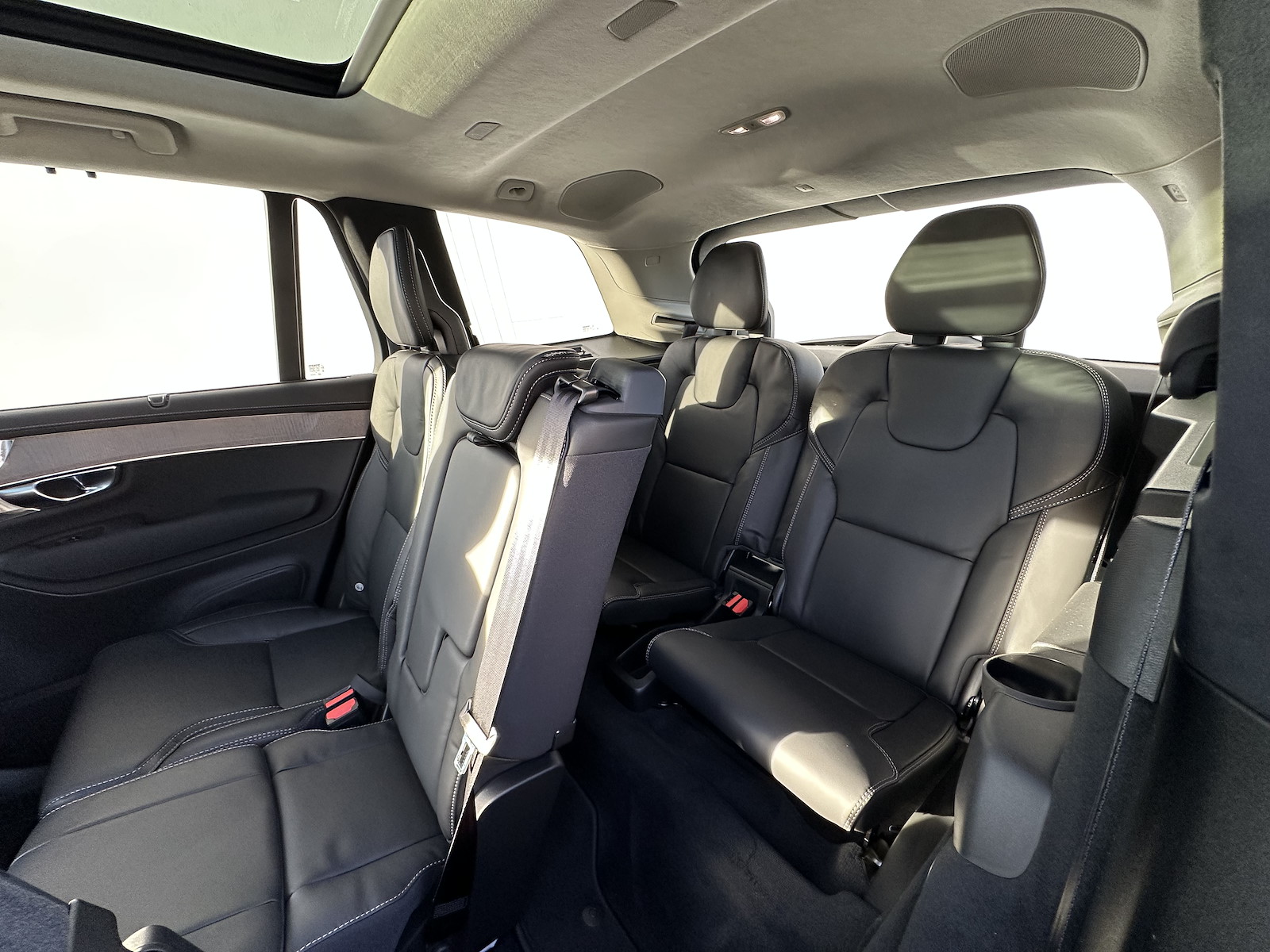 VOLVO XC90 2.0 T8 TE Ultra Dark eAWD-image-14