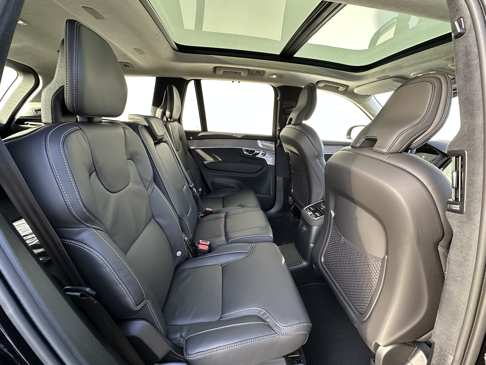 VOLVO XC90 2.0 T8 TE Ultra Dark eAWD-image-13