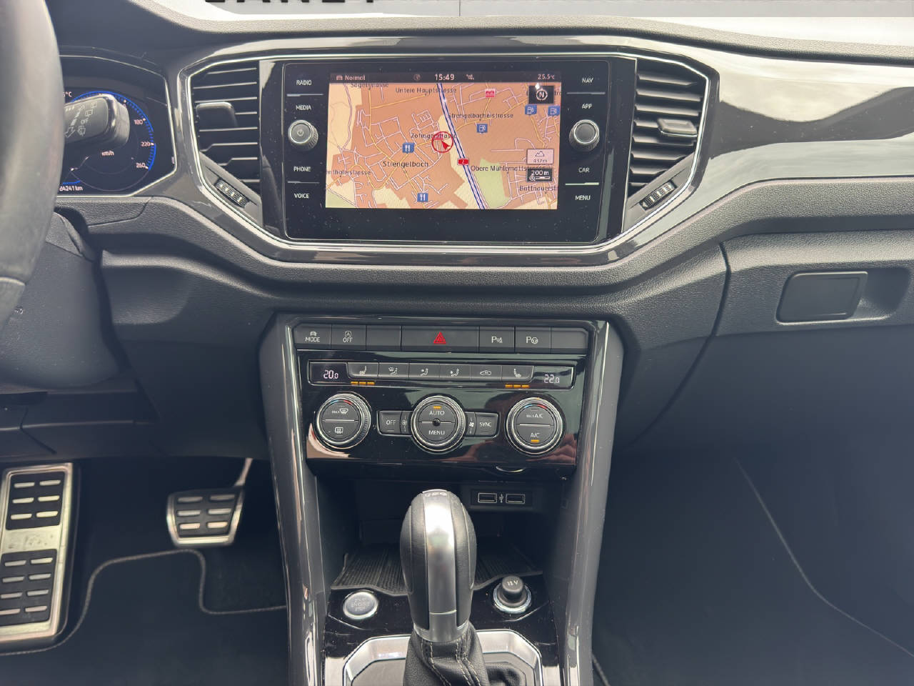 VW T-Roc 1.5 TSI R-Line DSG-image-11