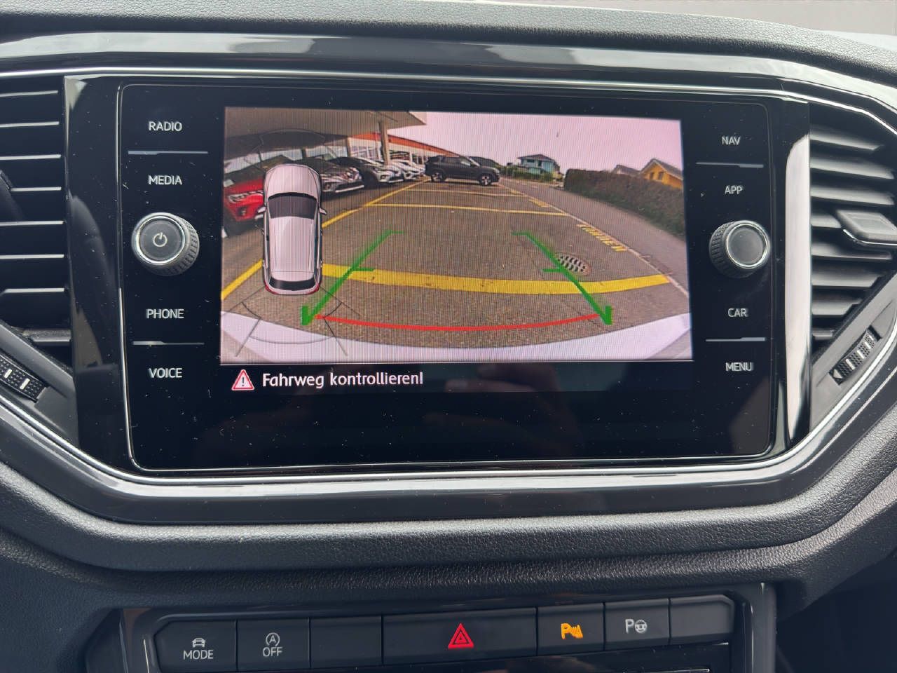 VW T-Roc 1.5 TSI R-Line DSG-image-12