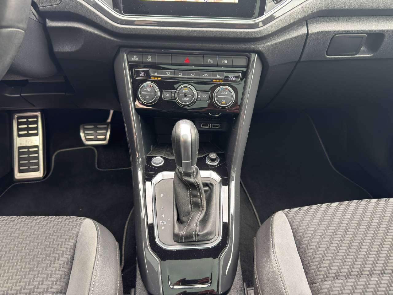 VW T-Roc 1.5 TSI R-Line DSG-image-10
