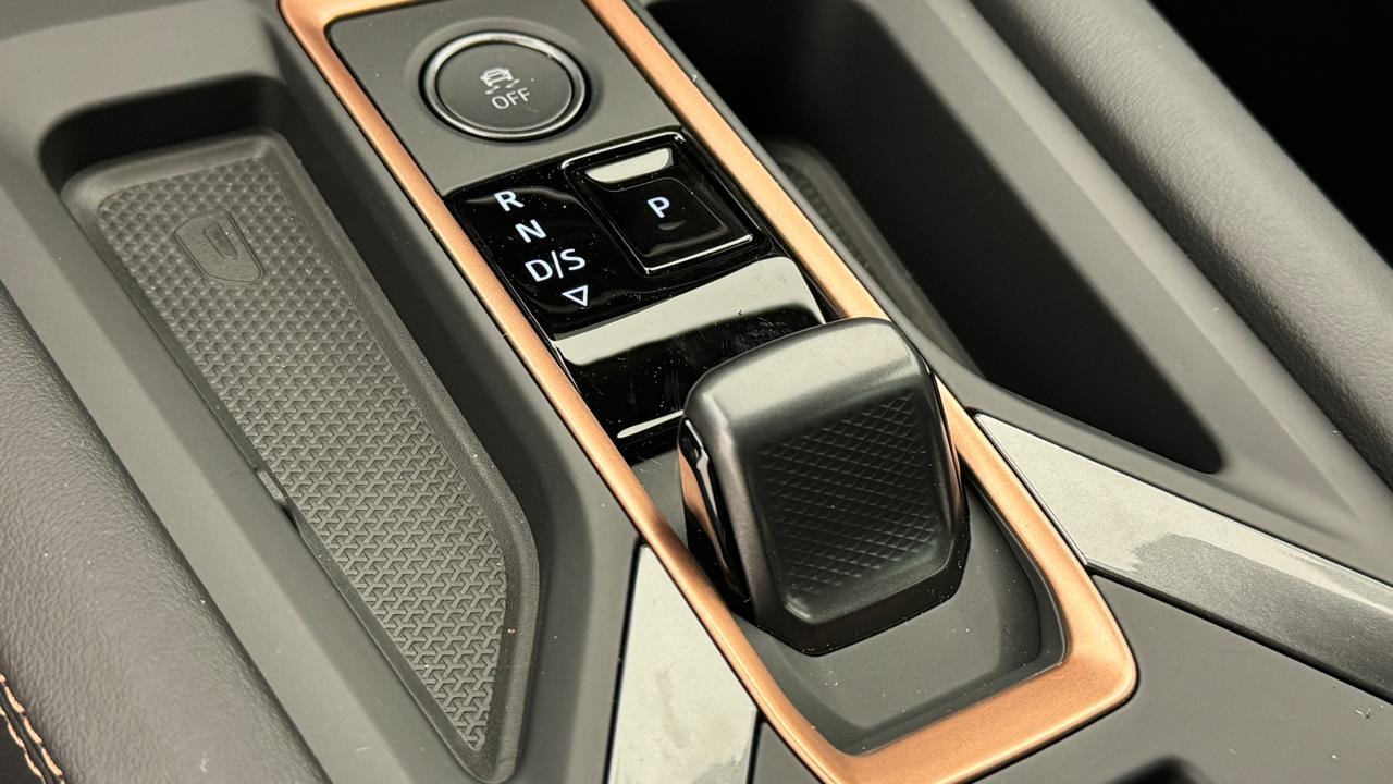 CUPRA LEON ST 1.5 e-HYBRID pHEV VZ Black Edition-image-10