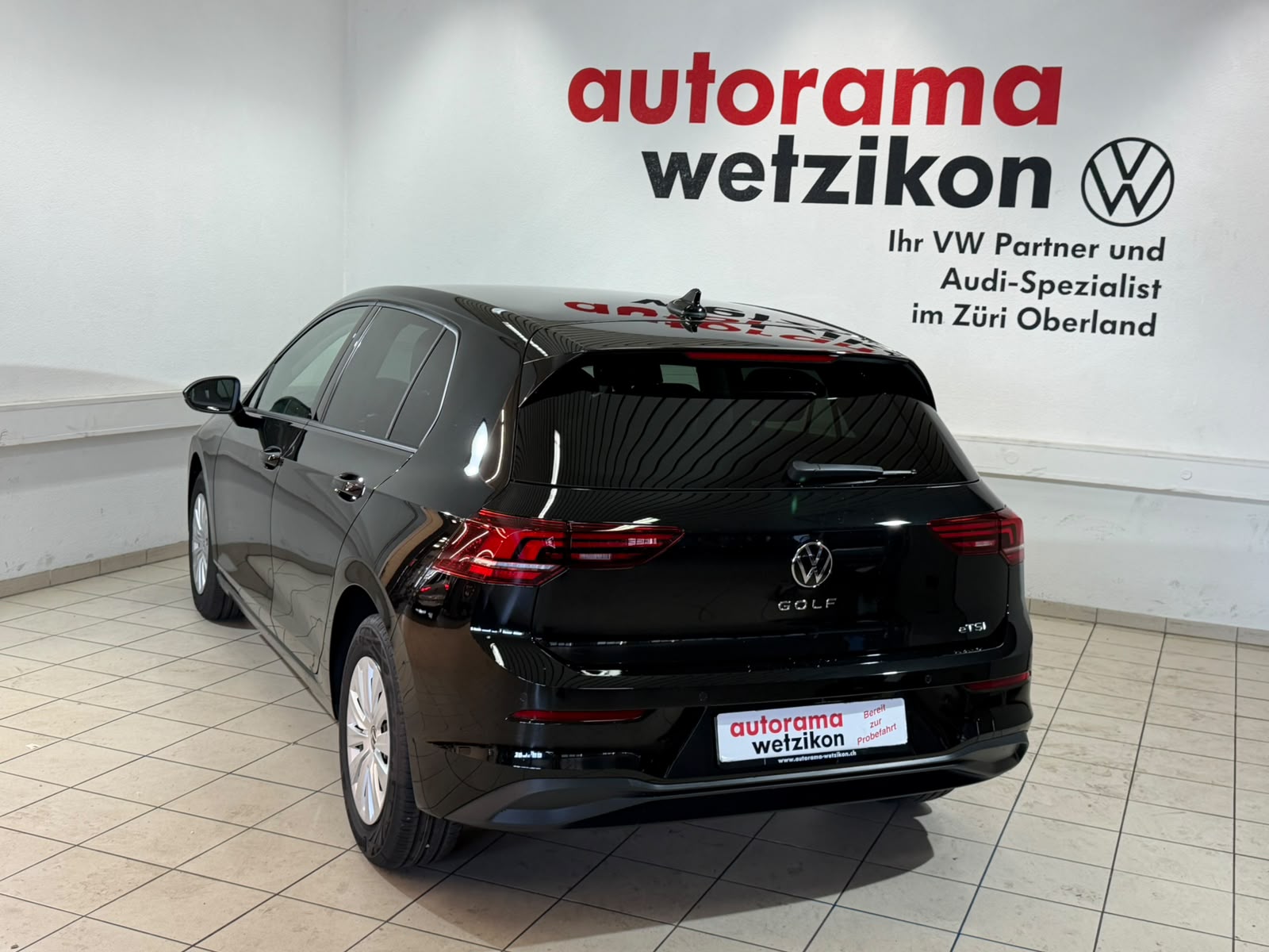 VW Golf 1.5 e TSI mHEV Basis DSG-showroom-element-3