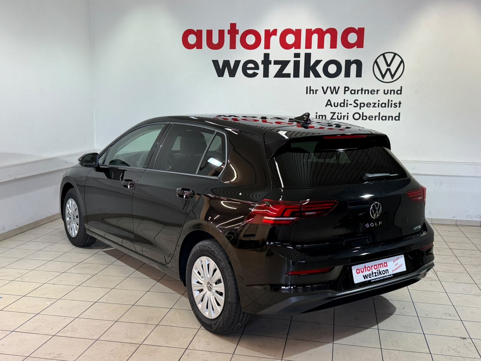 VW Golf 1.5 e TSI mHEV Basis DSG-showroom-element-2