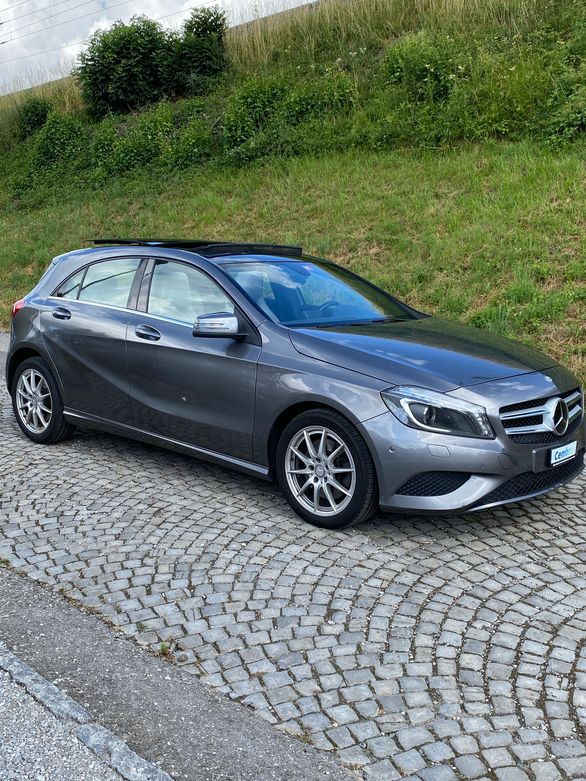 MERCEDES-BENZ A 250 Sport 7G-DCT-showroom-element-1