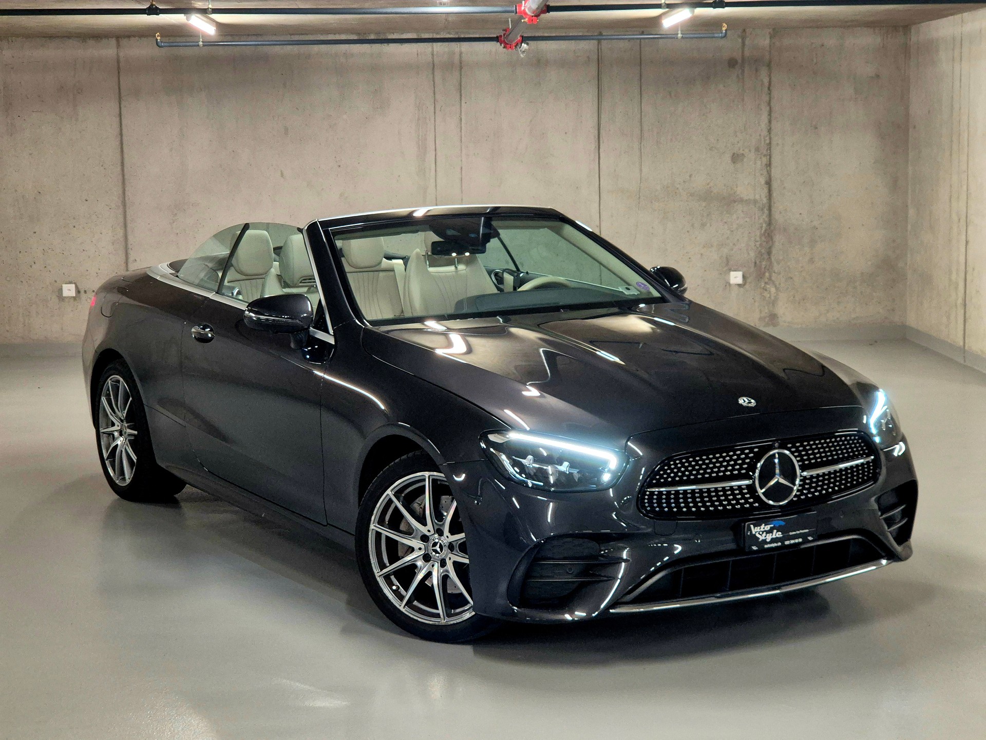 MERCEDES-BENZ E 200 Cabriolet 4Matic AMG Line 9G-Tronic