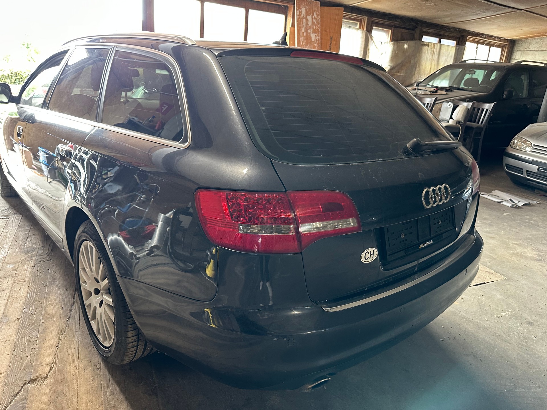 AUDI A6-image-6