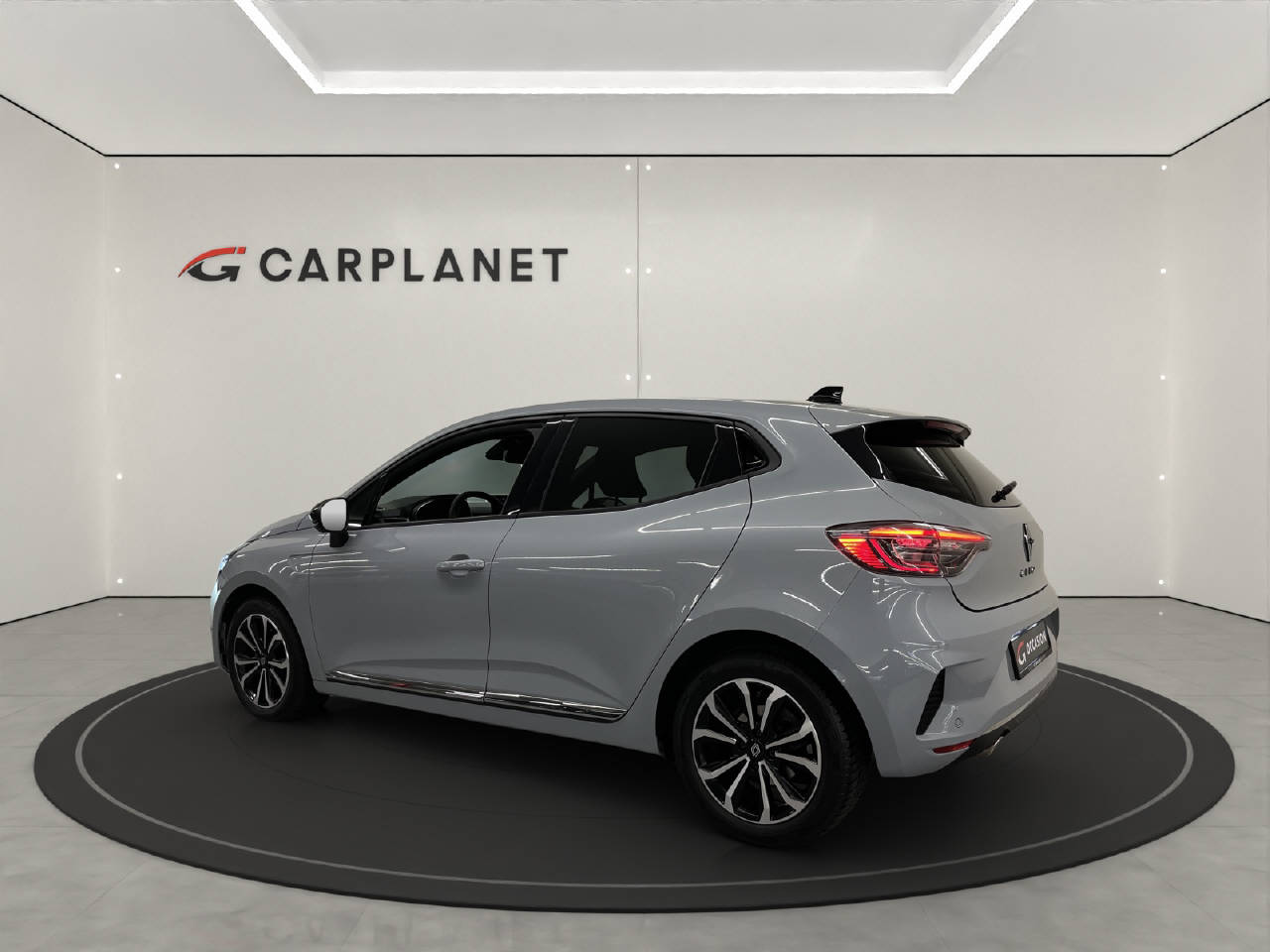 RENAULT Clio 1.0 TCe techno CVT-showroom-element-3