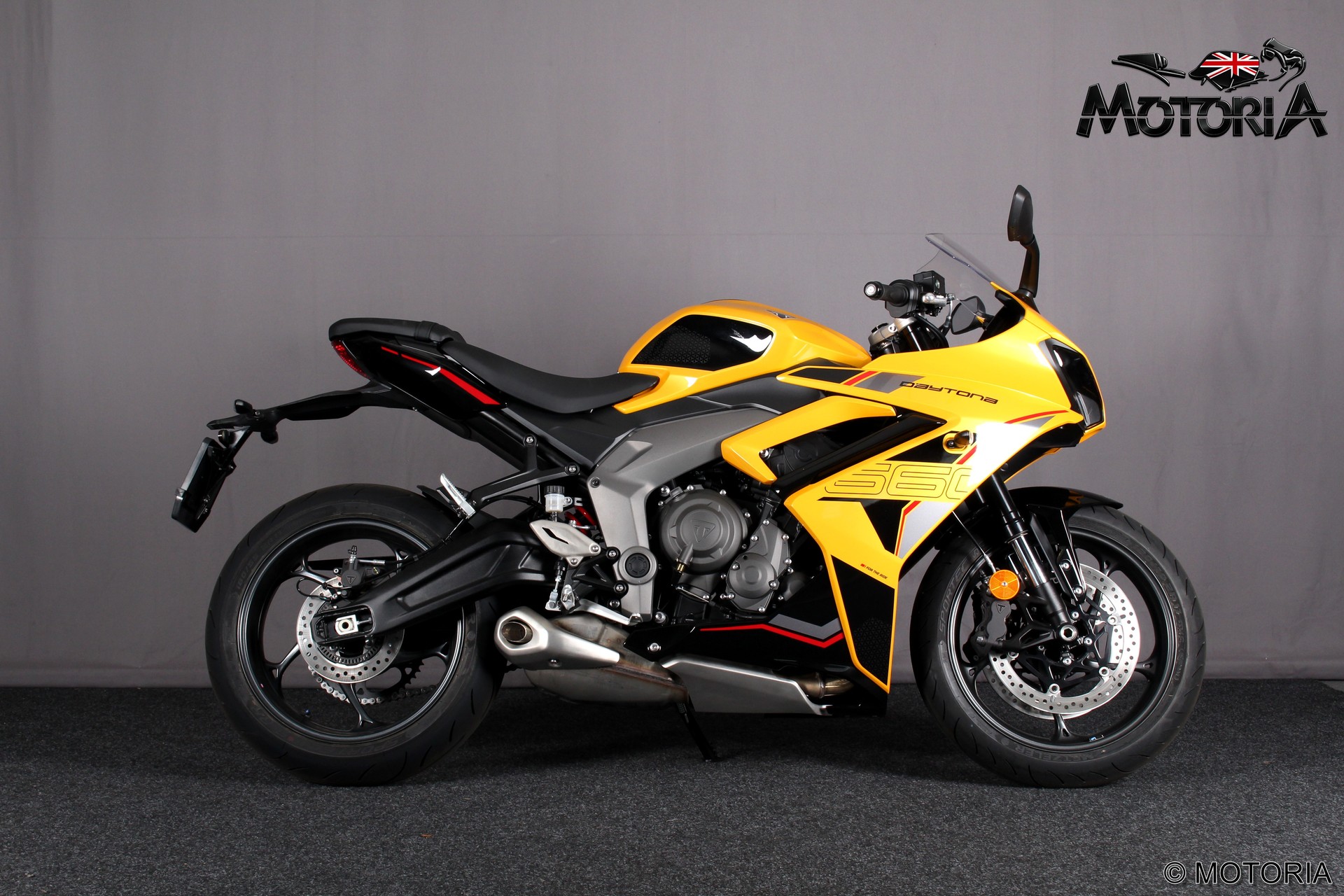 TRIUMPH Daytona 660 Sport-image-1