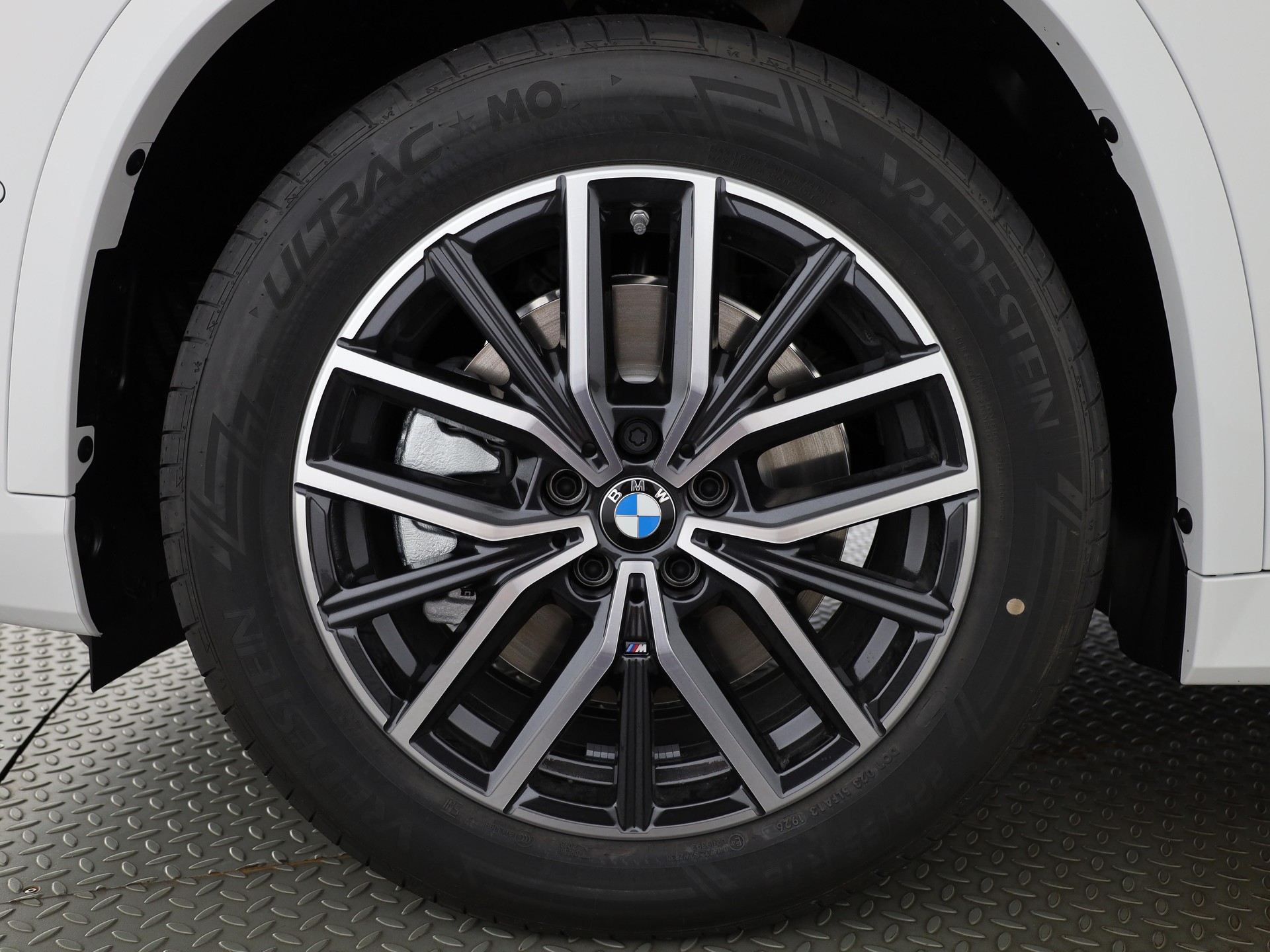 BMW X1 23i xDrive paddles-image-6