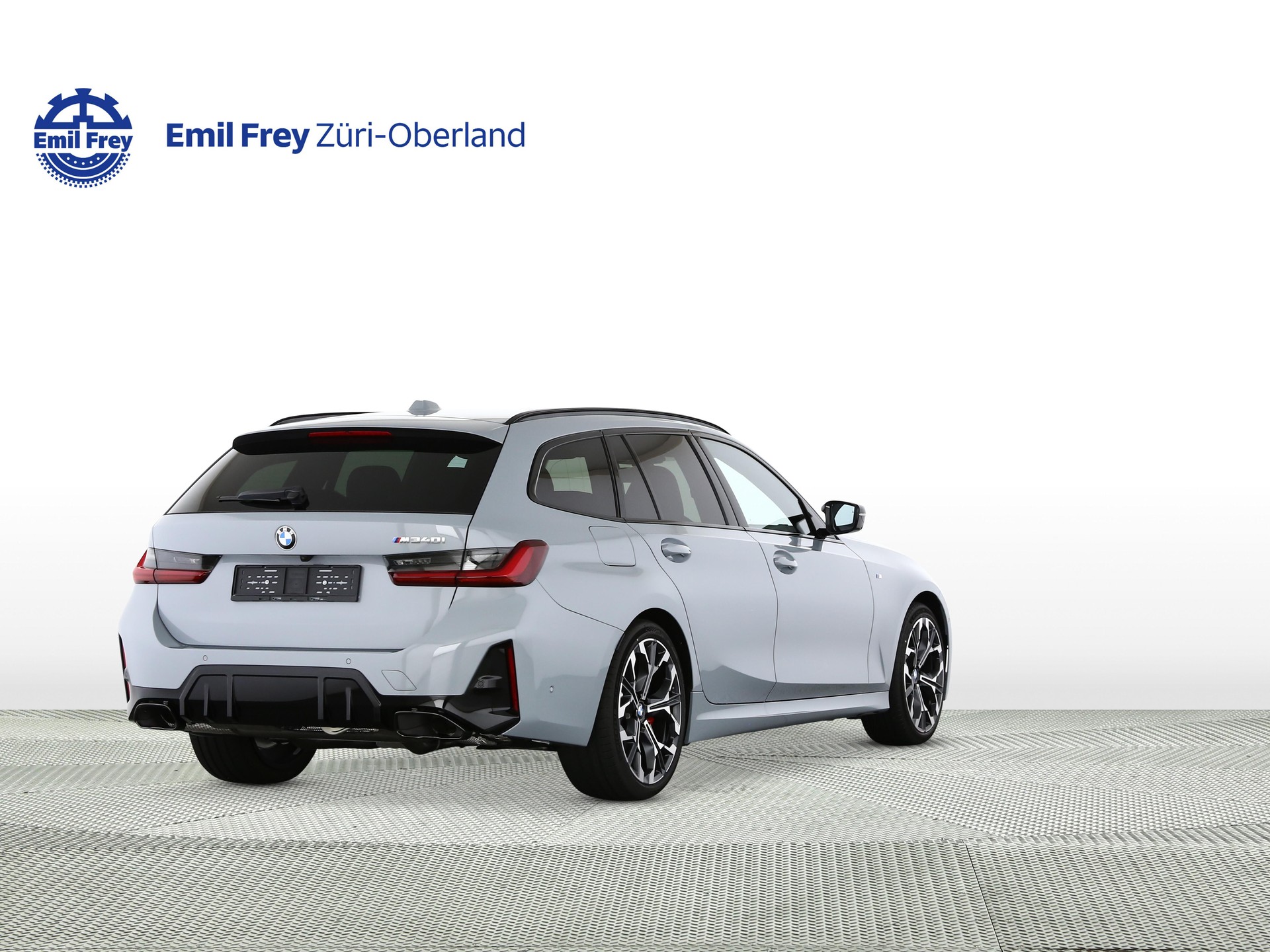 BMW M340i xDrive Touring-showroom-element-2