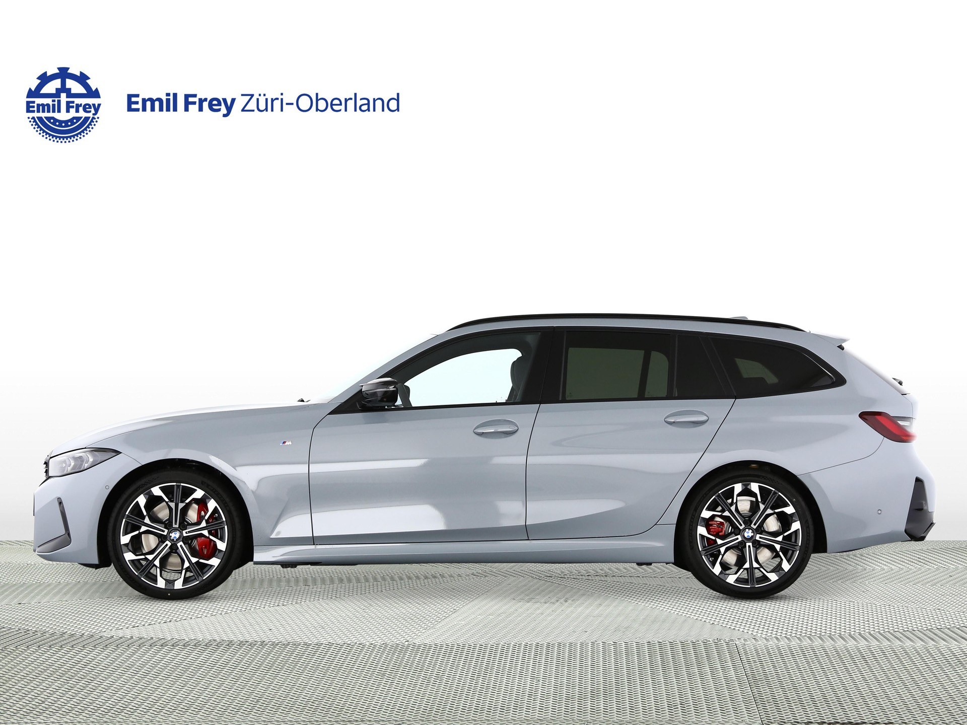 BMW M340i xDrive Touring-showroom-element-1
