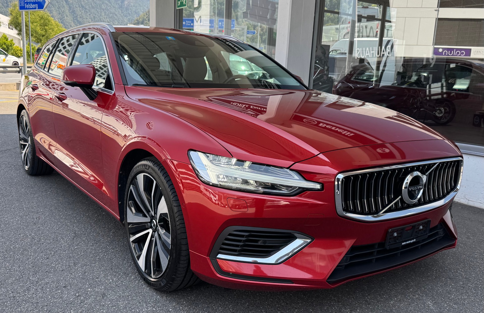 VOLVO V60 T8 eAWD Twin Engine Inscription Geartronic