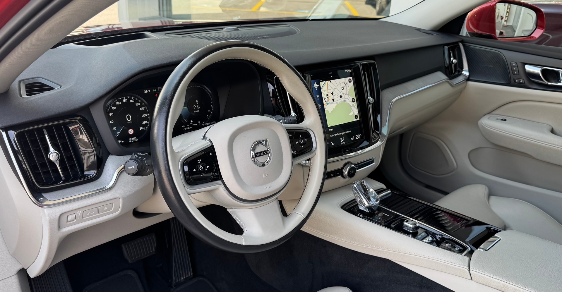 VOLVO V60 T8 eAWD Twin Engine Inscription Geartronic-image-6
