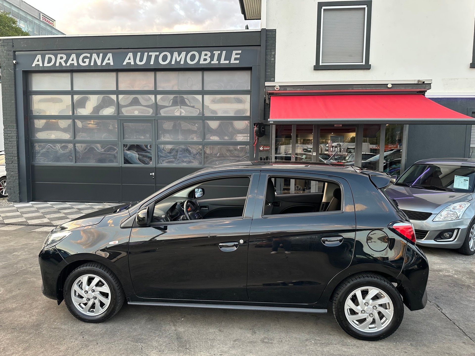 MITSUBISHI Space Star 1.2 CVT Intense-showroom-element-3