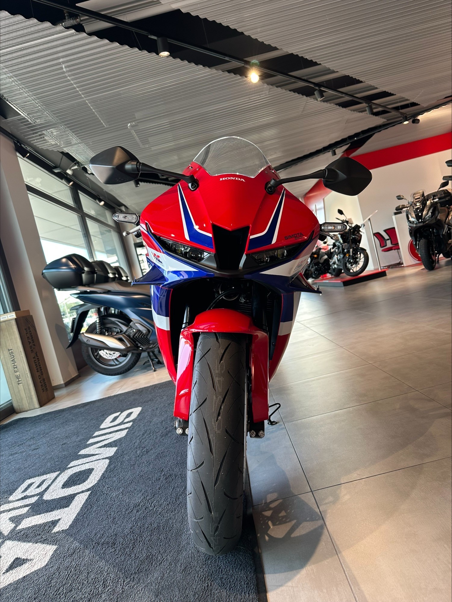 HONDA CBR 600 RR-image-1