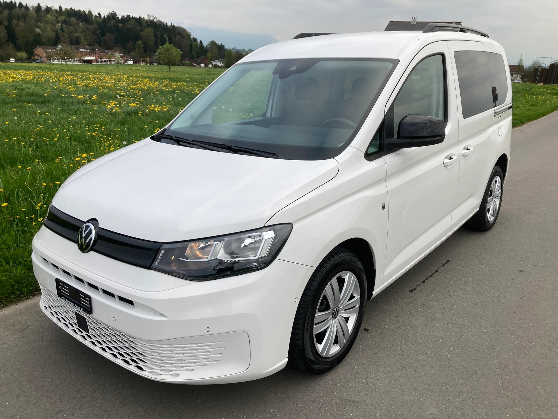 VW Caddy 2.0 TDI Liberty DSG mit Anhängerkupplung