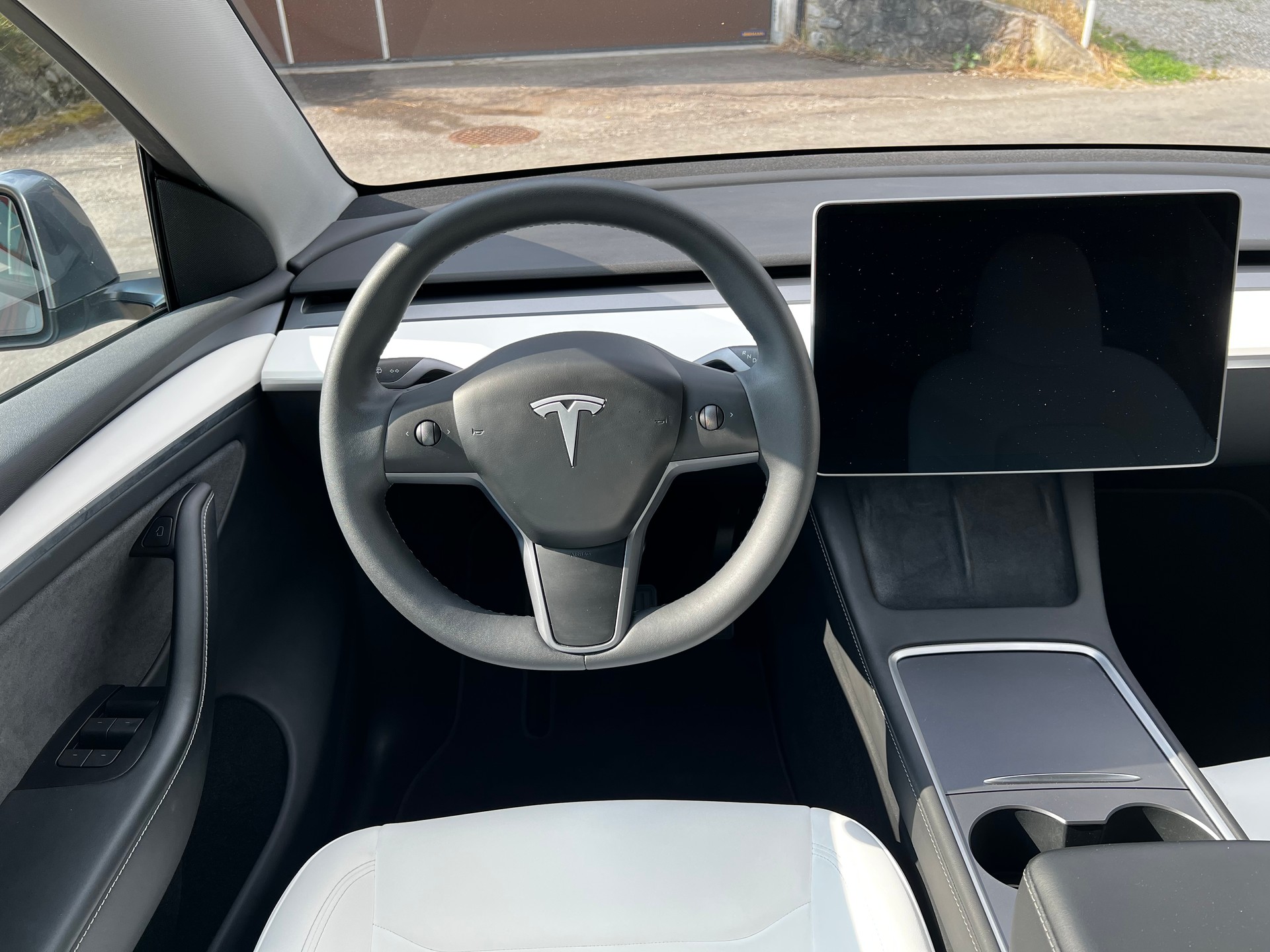 TESLA Model Y Long Range // SoH 94%-image-19