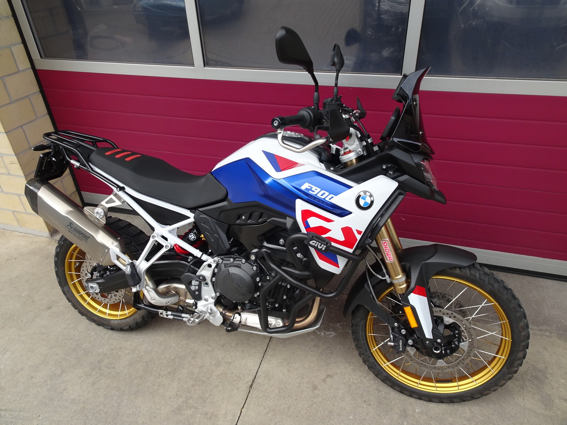 BMW F 900 GS-image-15