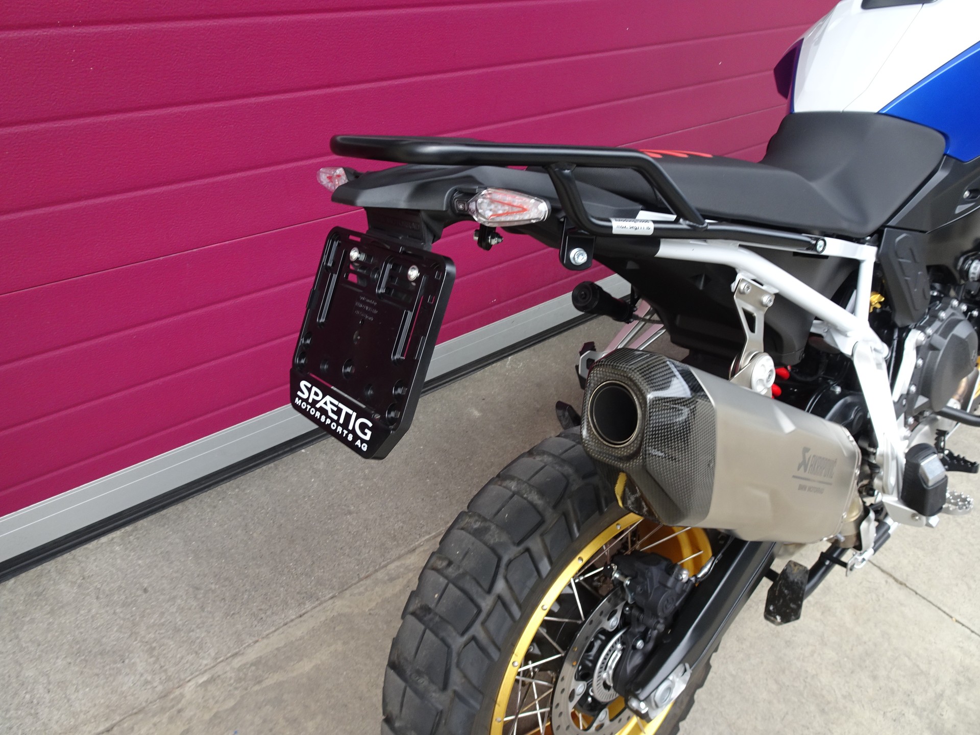 BMW F 900 GS-image-7