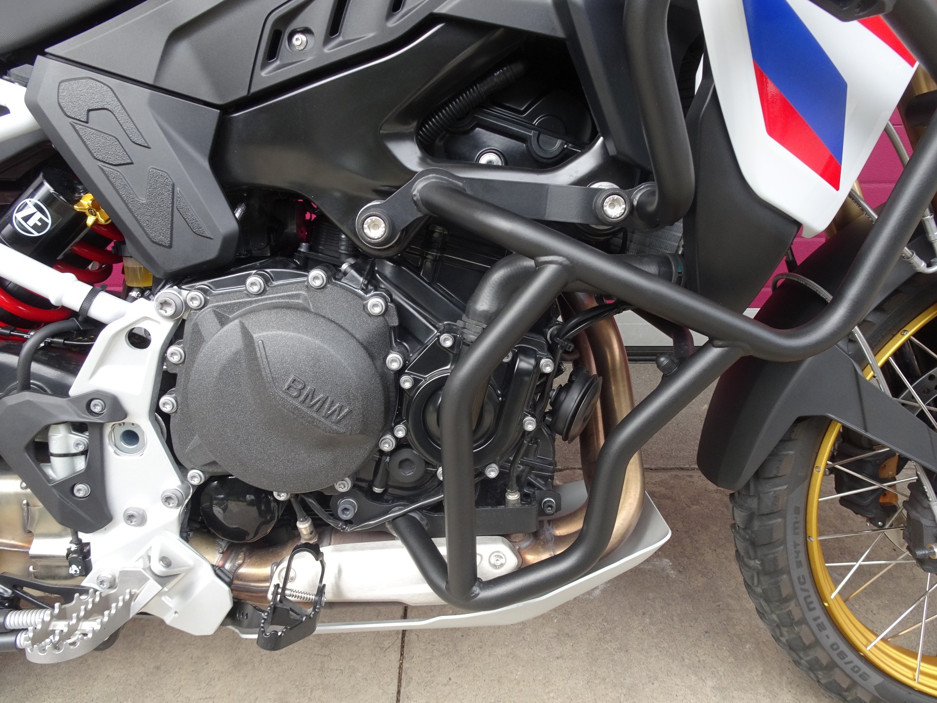 BMW F 900 GS-image-9