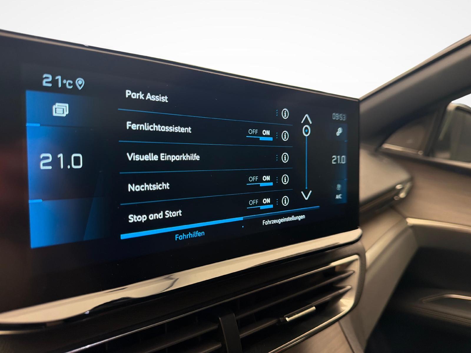 PEUGEOT 5008 1.6 PureTech GT Pack-image-17