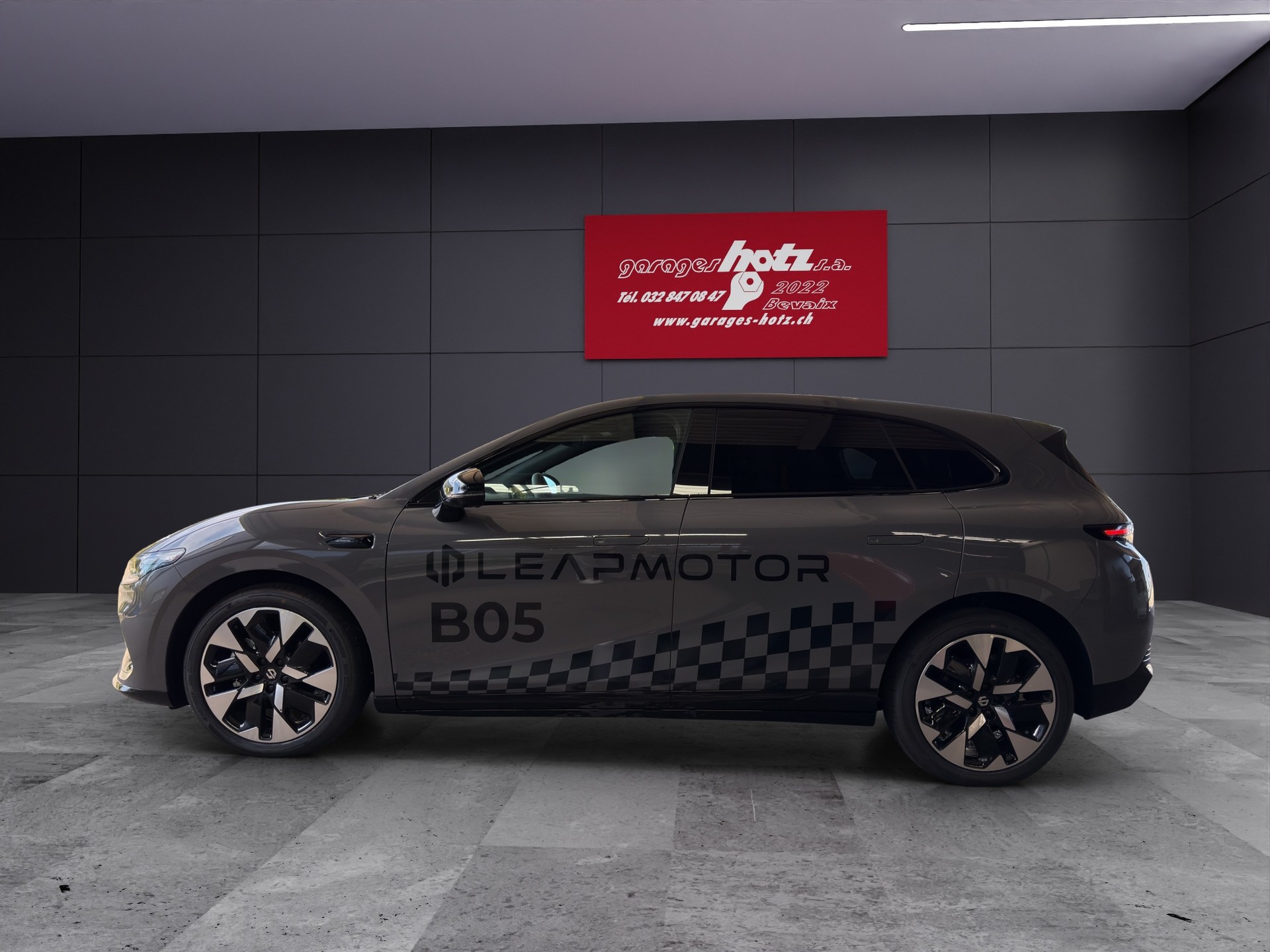 LEAPMOTOR B05 EV-showroom-element-1