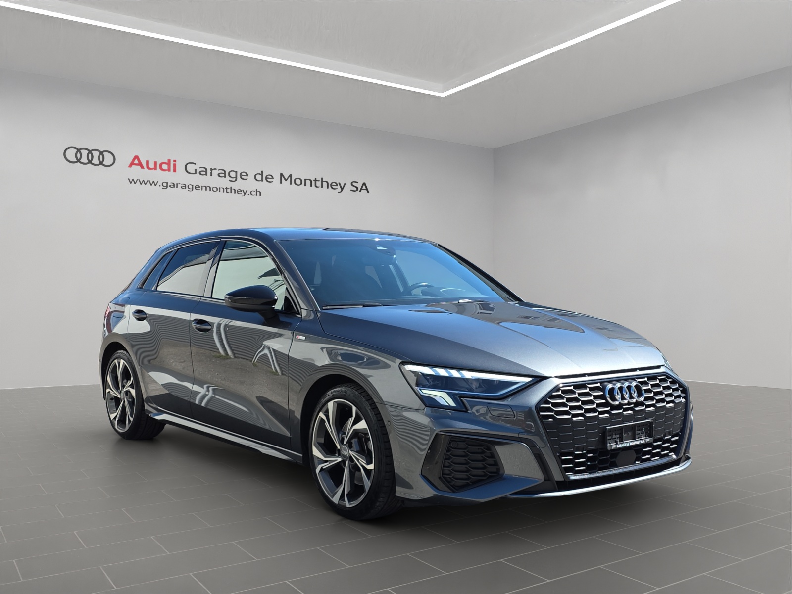 AUDI A3 Sportback 35 TDI S line S-tronic-image-2