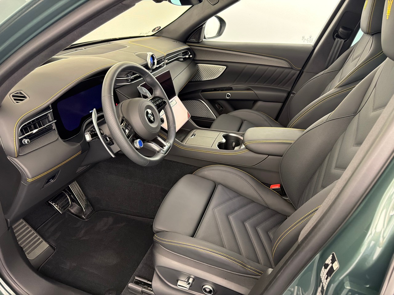 MASERATI Grecale 3.0 Trofeo-image-4