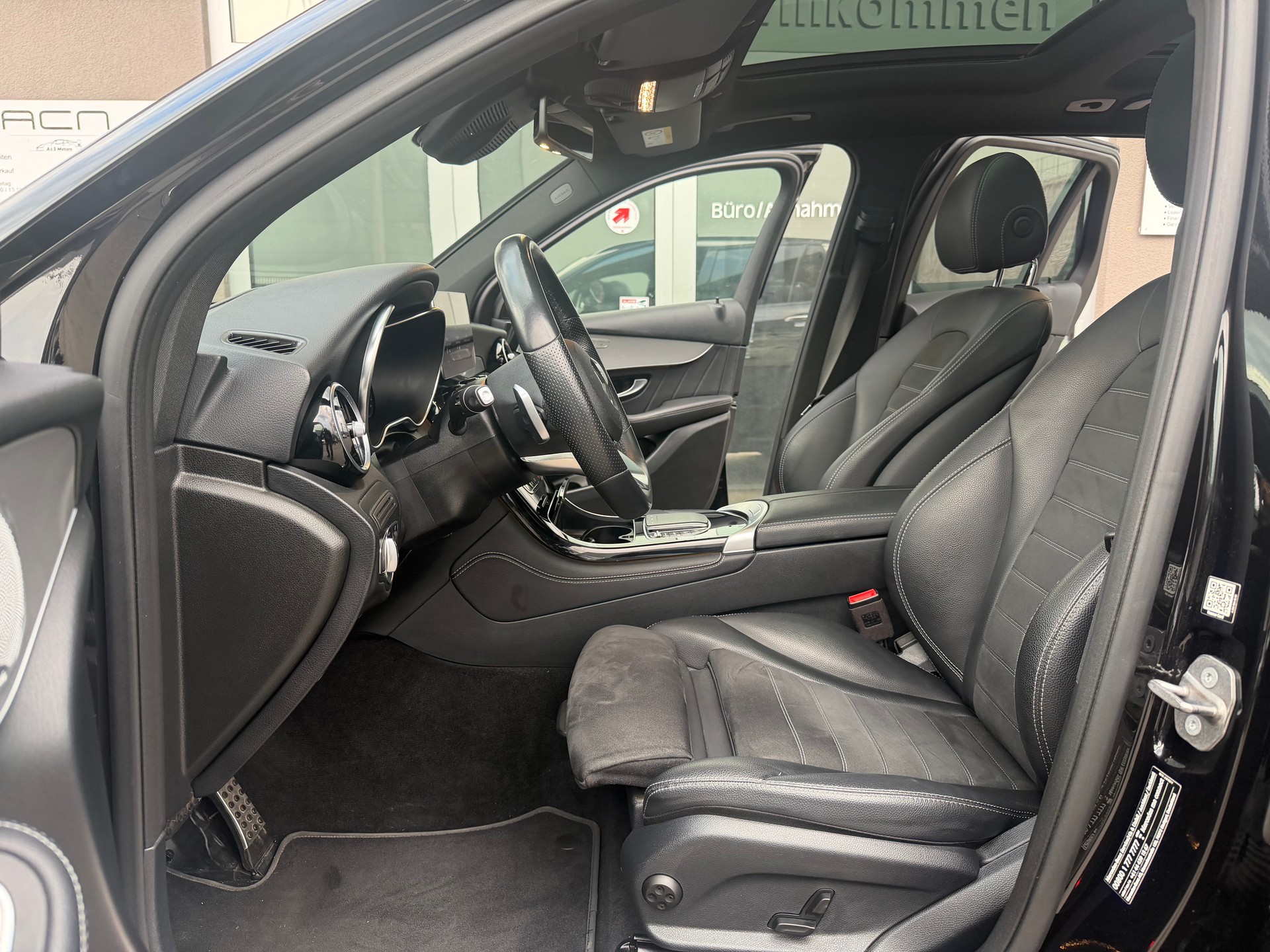 MERCEDES-BENZ GLC 400 d 4Matic AMG Line 9G-Tronic-image-9