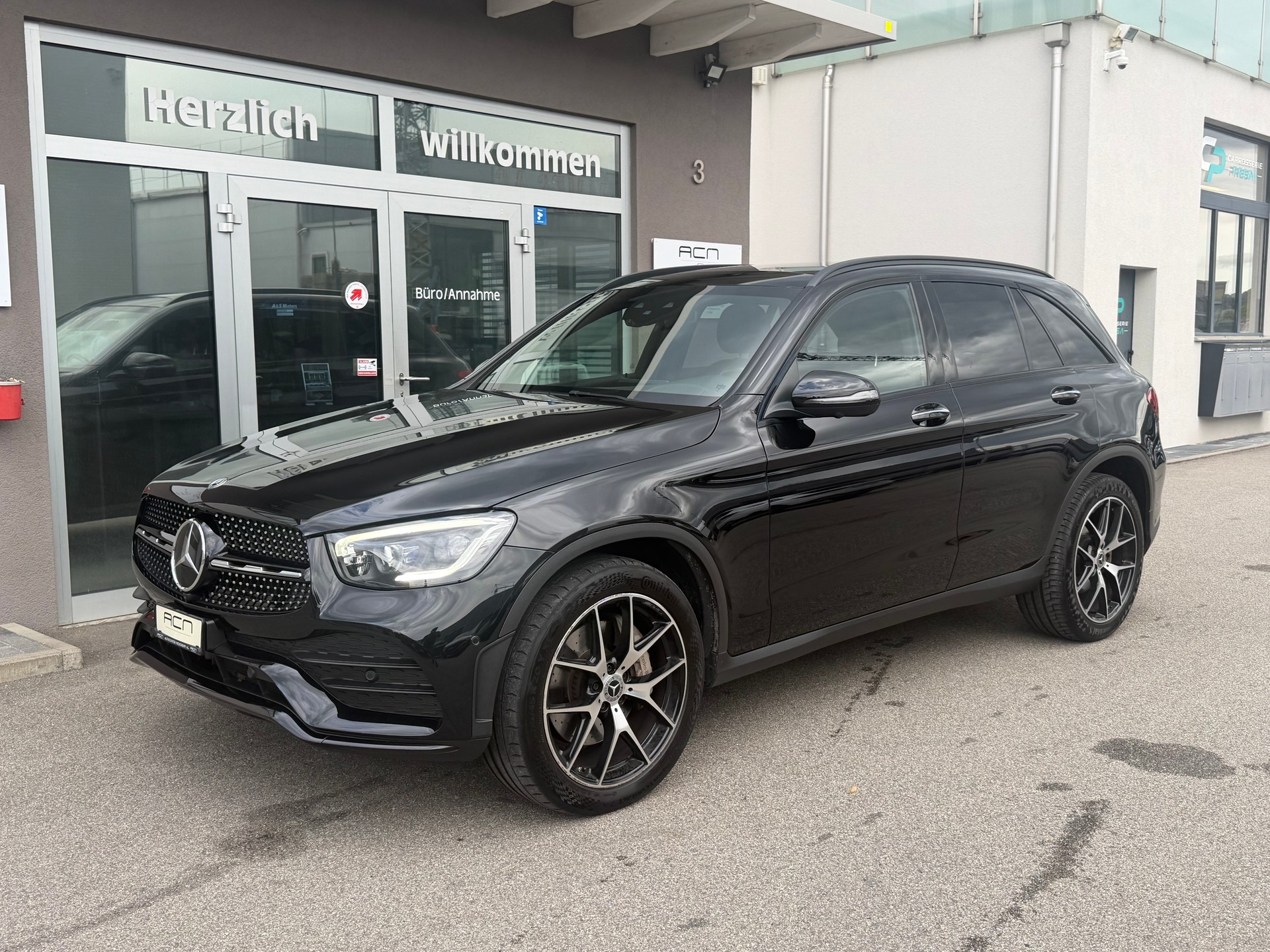 MERCEDES-BENZ GLC 400 d 4Matic AMG Line 9G-Tronic-showroom-element-2