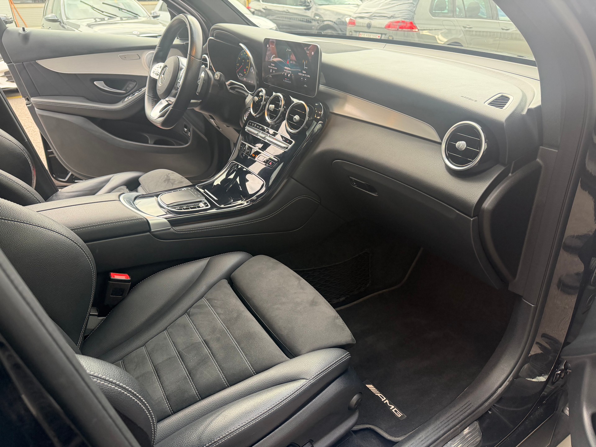 MERCEDES-BENZ GLC 400 d 4Matic AMG Line 9G-Tronic-image-14