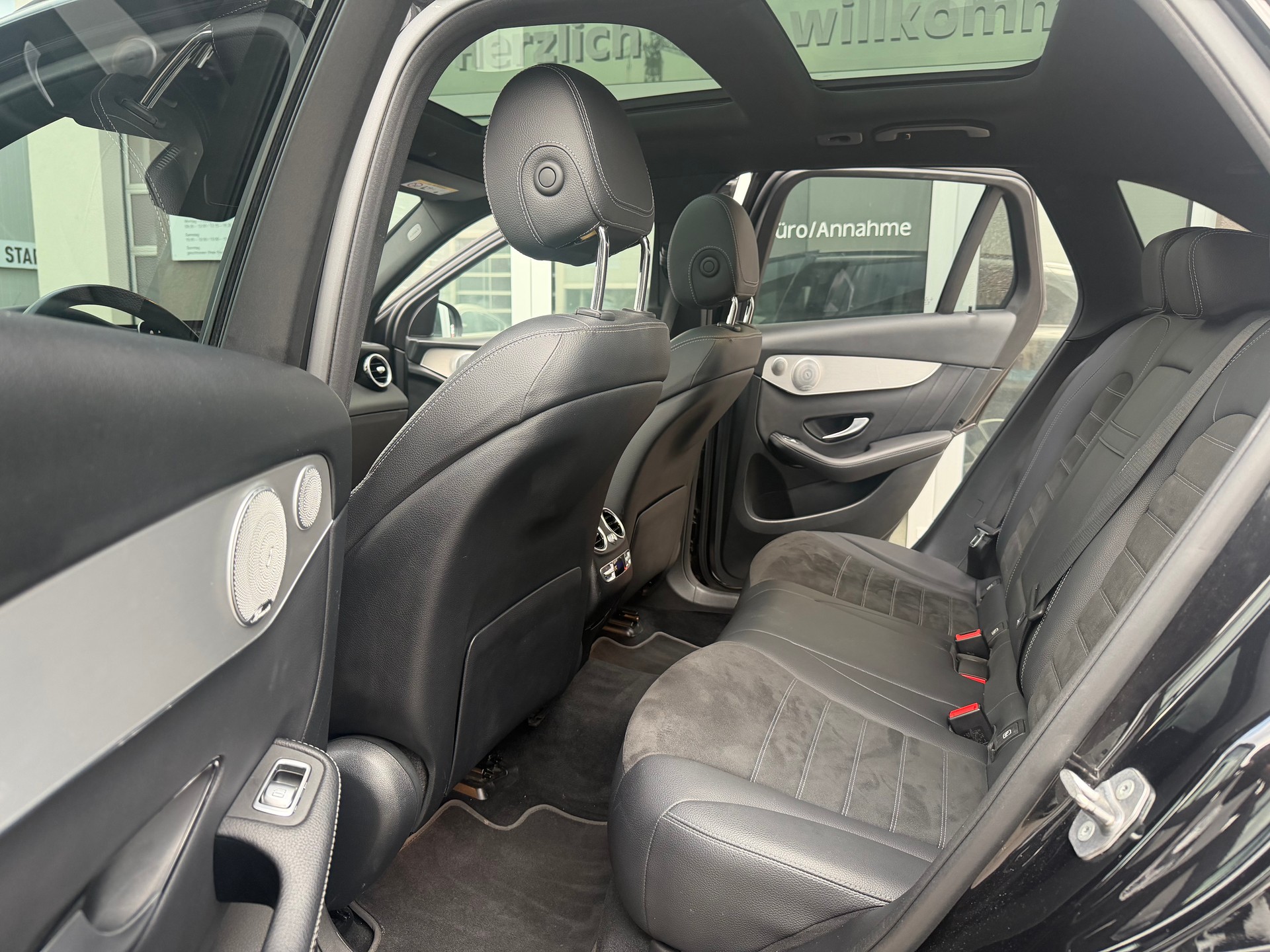 MERCEDES-BENZ GLC 400 d 4Matic AMG Line 9G-Tronic-image-11