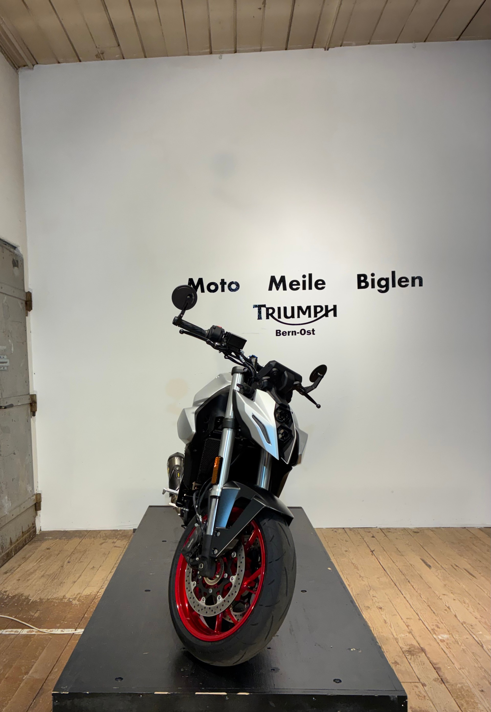 SUZUKI GSX-8S-image-1