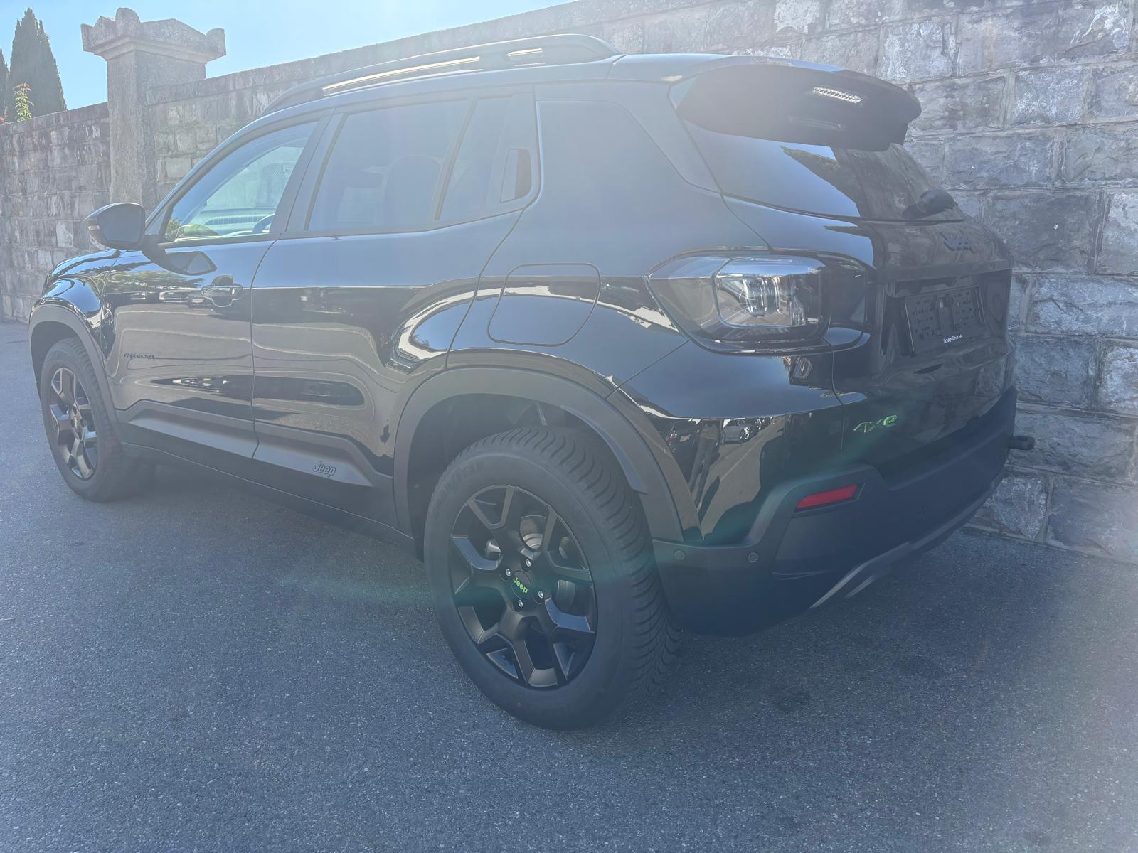JEEP Avenger 1.2 Turbo MHEV Overland 4xe-showroom-element-2