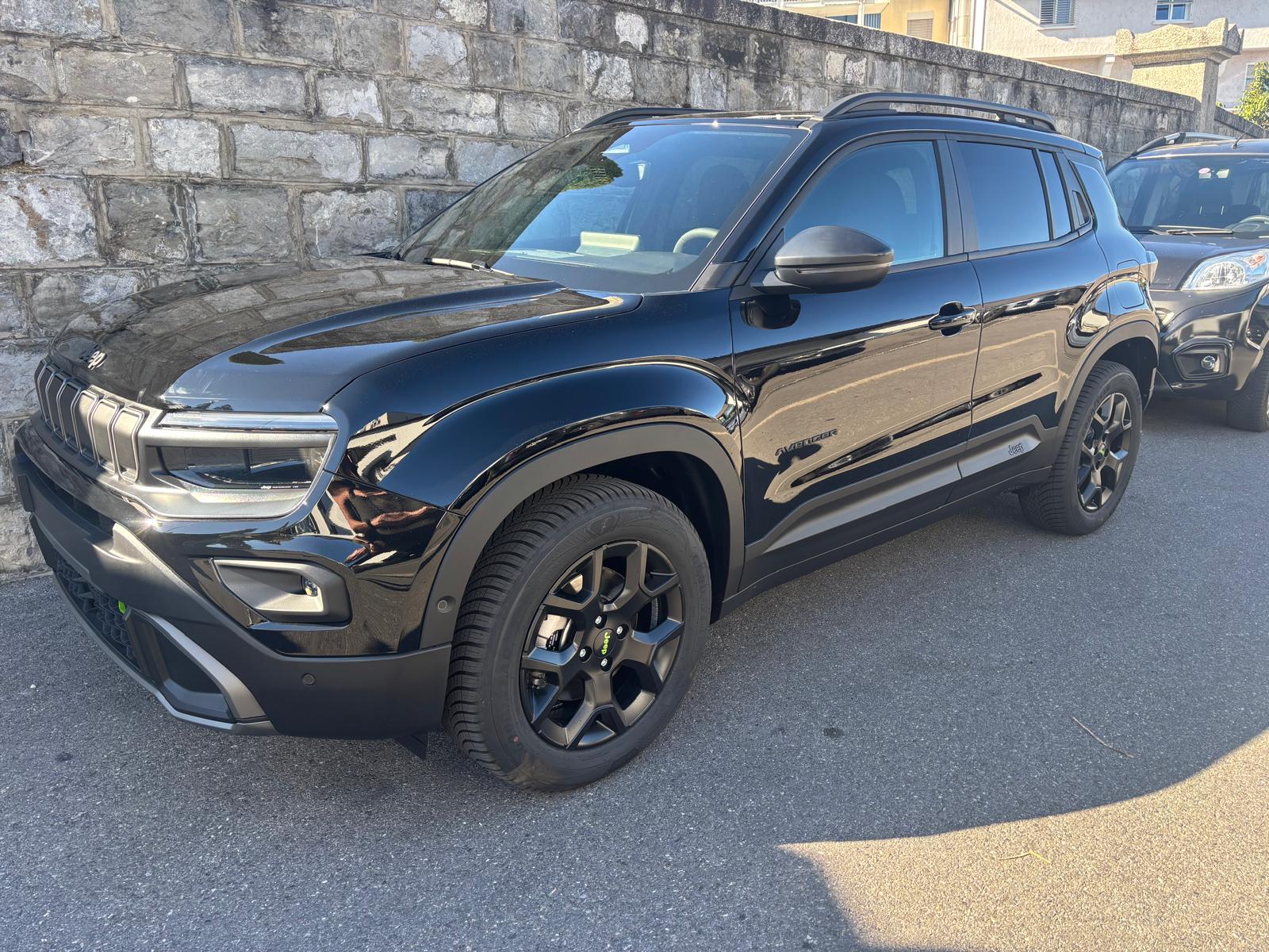 JEEP Avenger 1.2 Turbo MHEV Overland 4xe-showroom-element-3