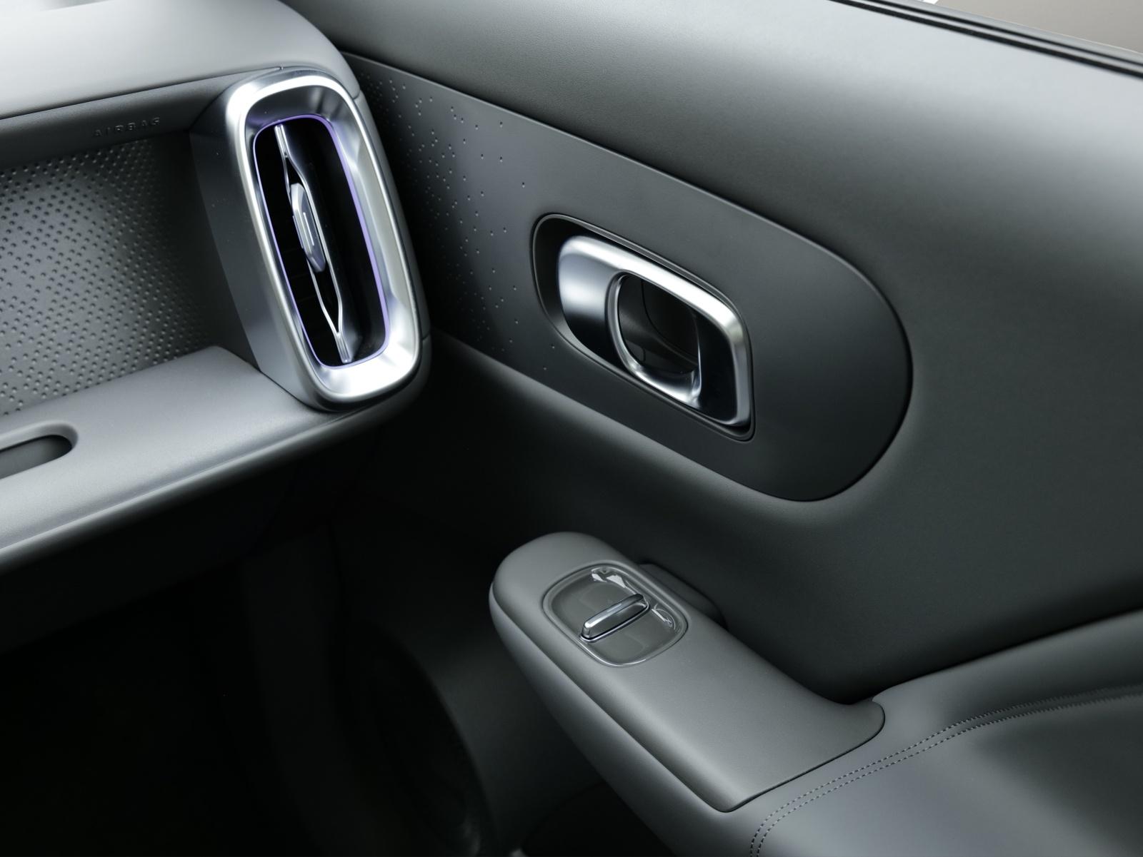 LEAPMOTOR B10 1.5 Hybrid EV-image-26