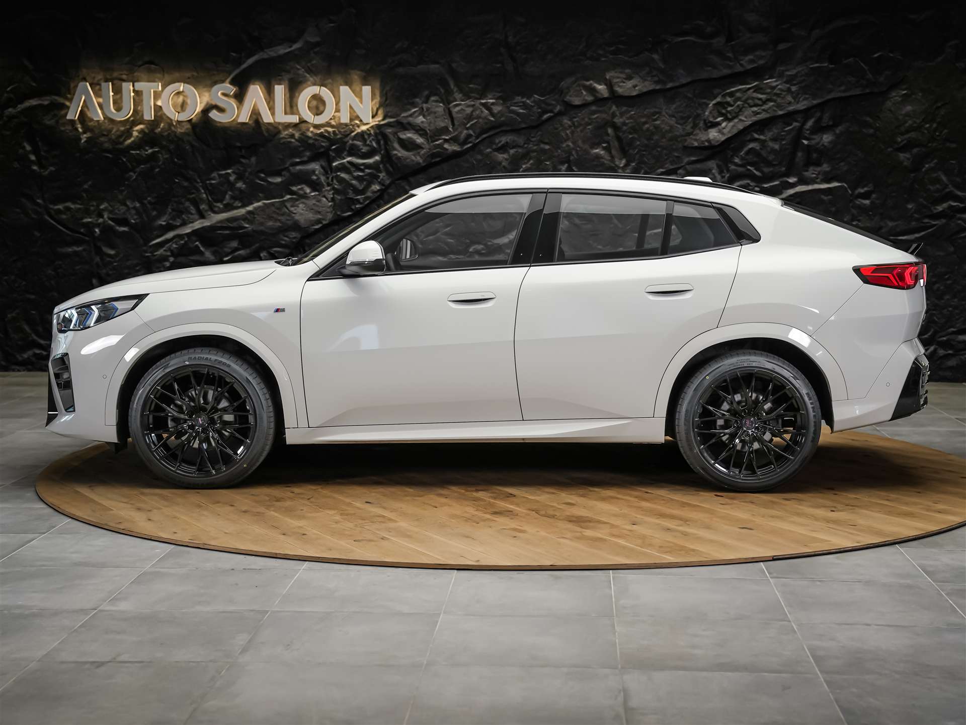 BMW X2 xDrive 20d M Sport *Werksgarantie*20" Felgen*AHK*-showroom-element-1